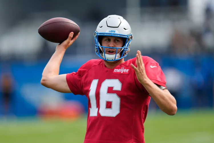 Bears should have their NFC North title tested, with Lions, Packers, Vikings all poised for rebounds